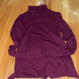 NWOT Old Navy maroon turtle neck